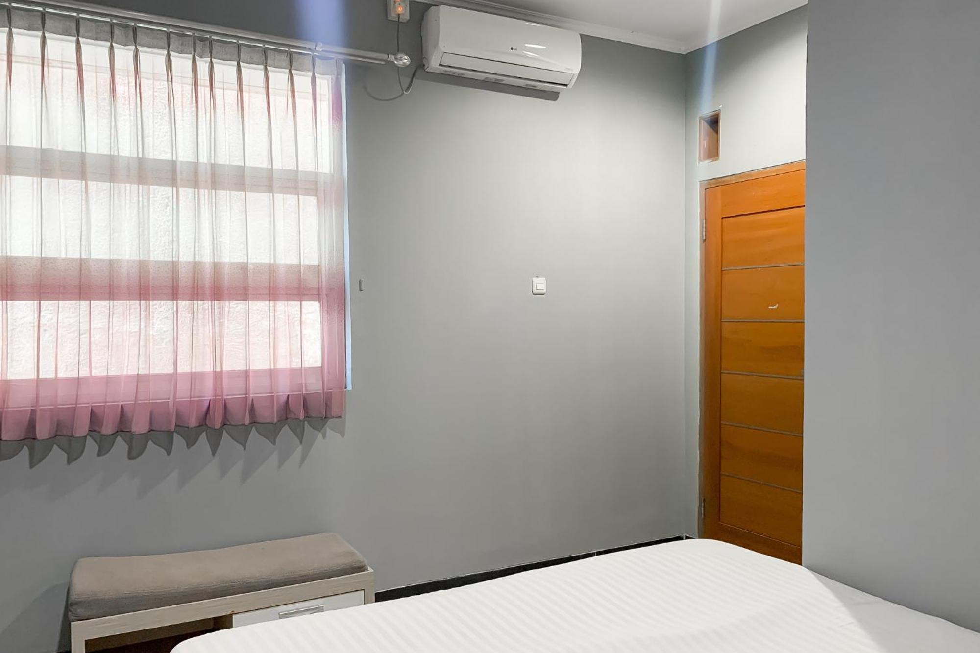 Karins Guesthouse Syariah Redpartner Bandung Kültér fotó