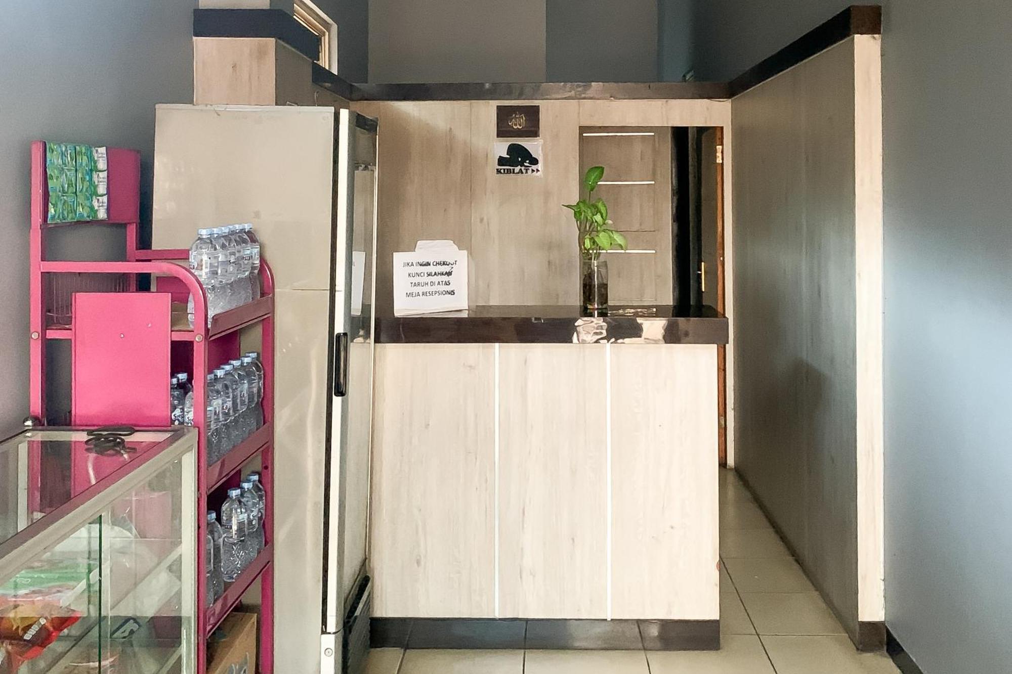Karins Guesthouse Syariah Redpartner Bandung Kültér fotó